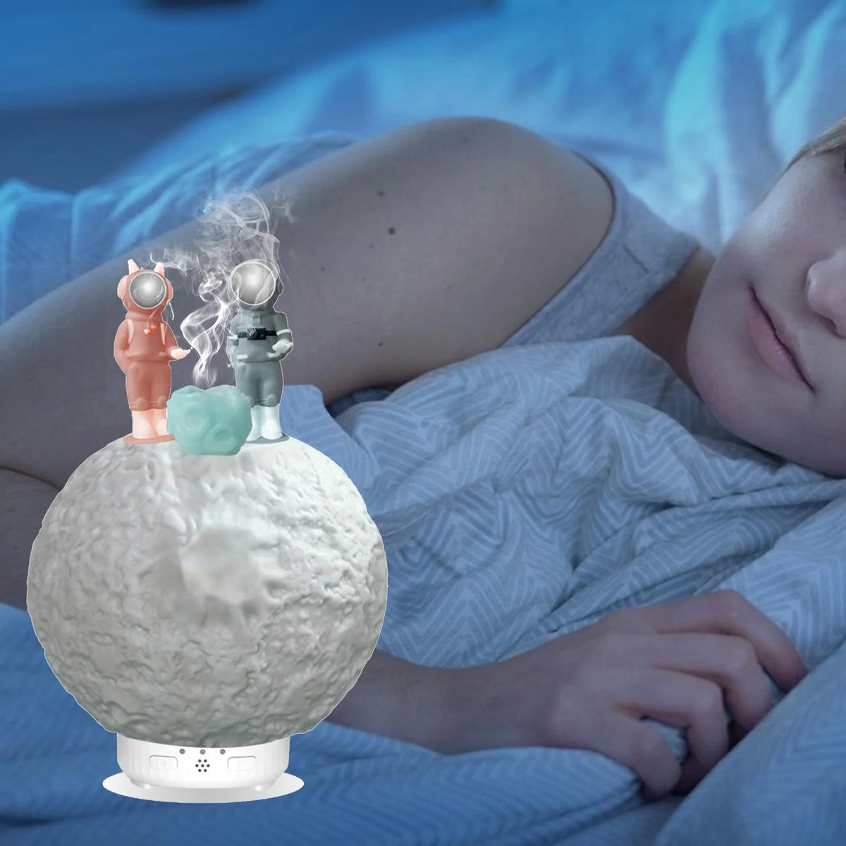 Astronaut Statue Essential Oil Diffuser Tabletop Humidifier S142