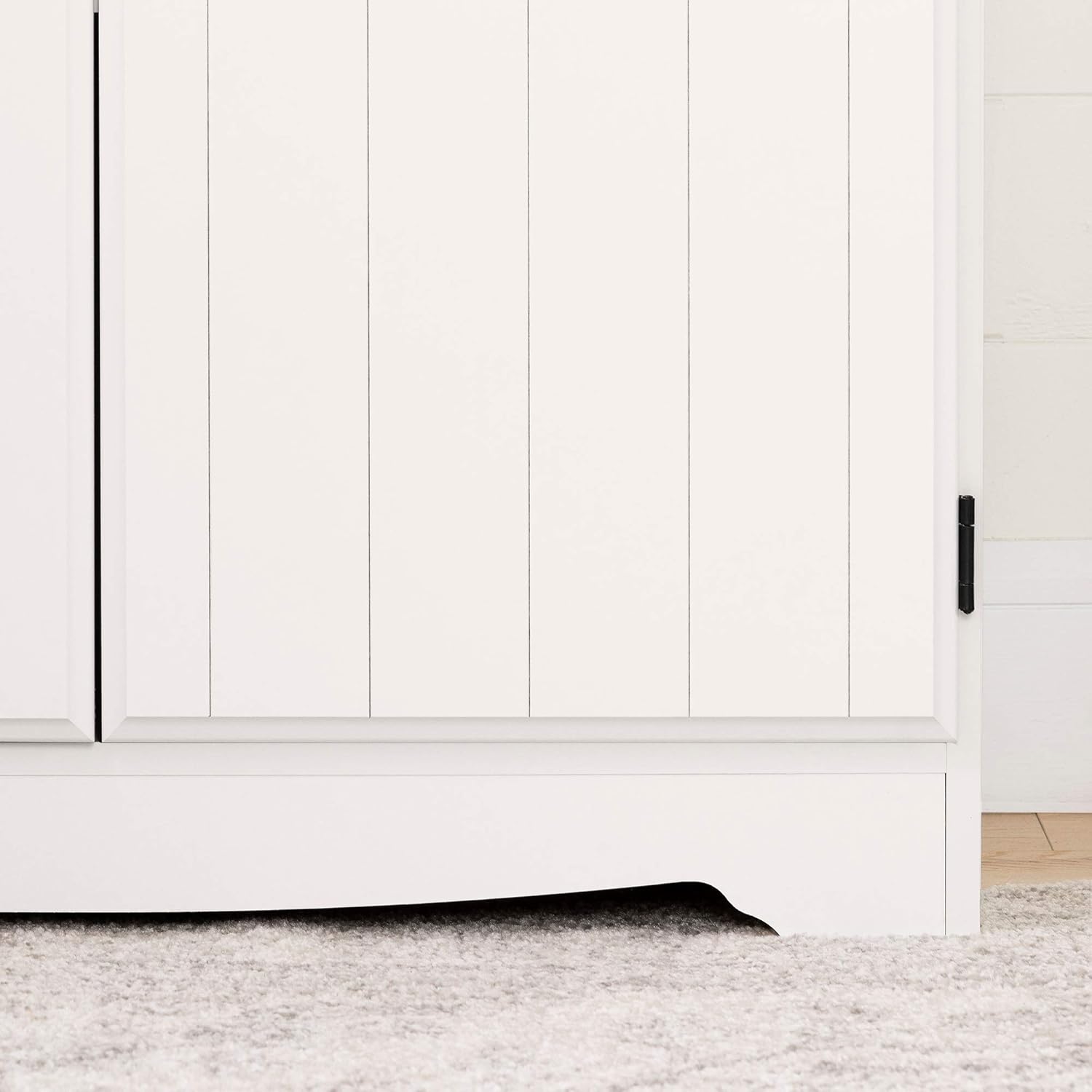 Pure White 4-Door Storage Cabinet Z798