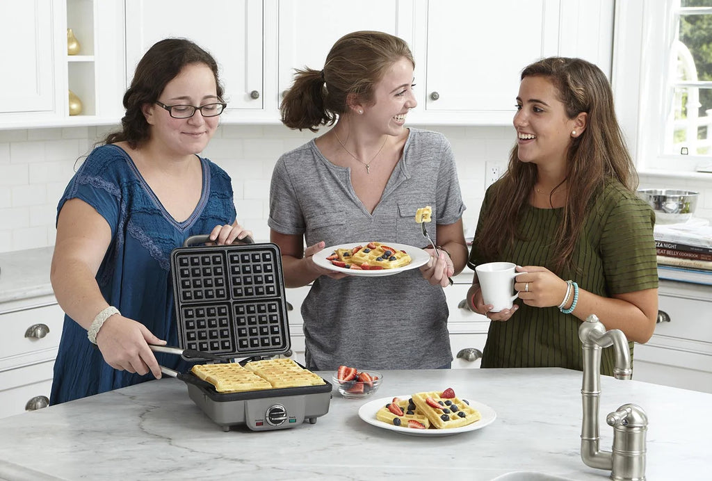 Belgian Waffle Maker with Pancake Plates Silver I8261