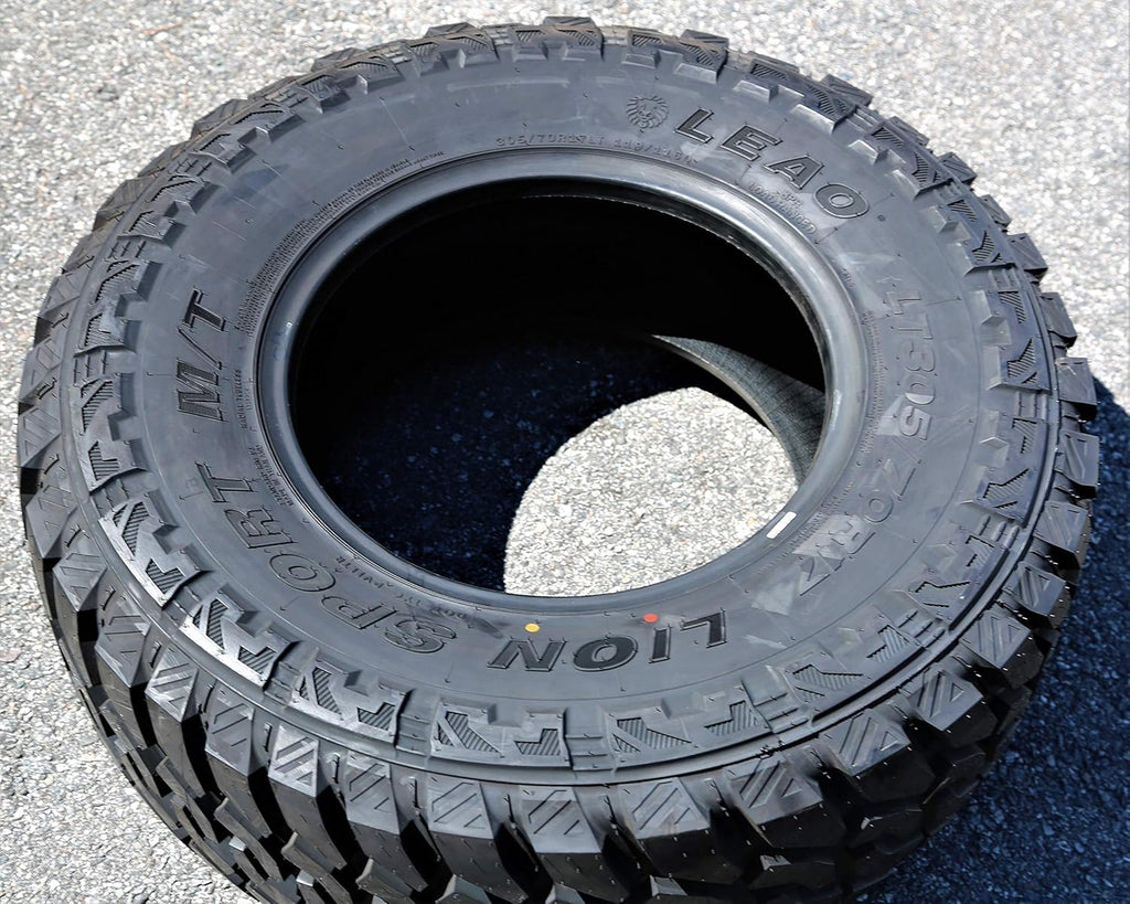 LT305/70R17 Mud Off-Road Light Truck Radial Tire U7583