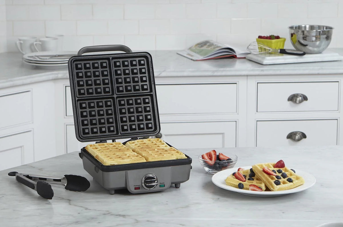 Belgian Waffle Maker with Pancake Plates Silver I8261