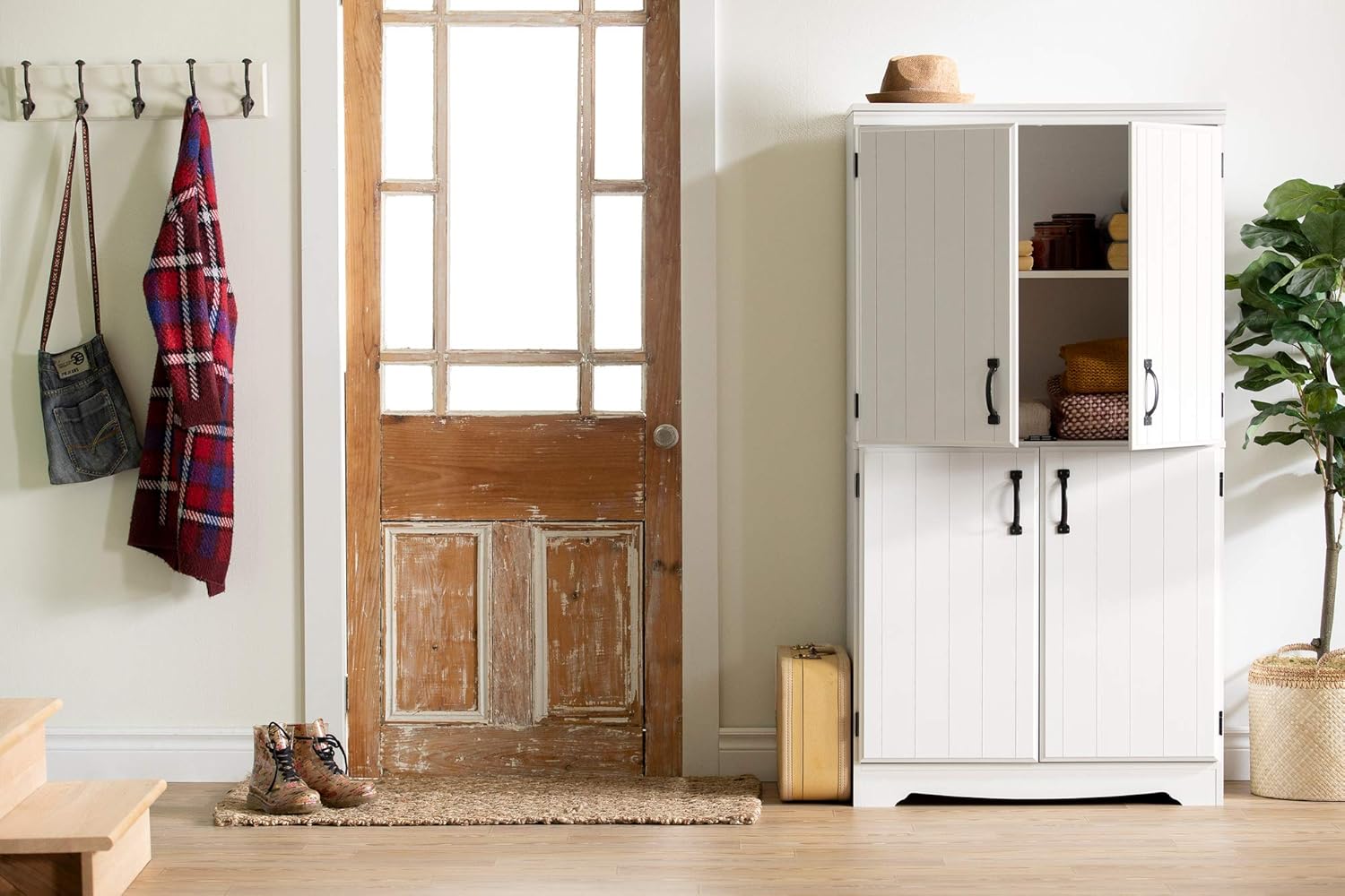 Pure White 4-Door Storage Cabinet Z798