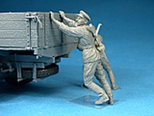 1:35 GAZ-AAA Mod. 1943 Cargo Truck Q3545