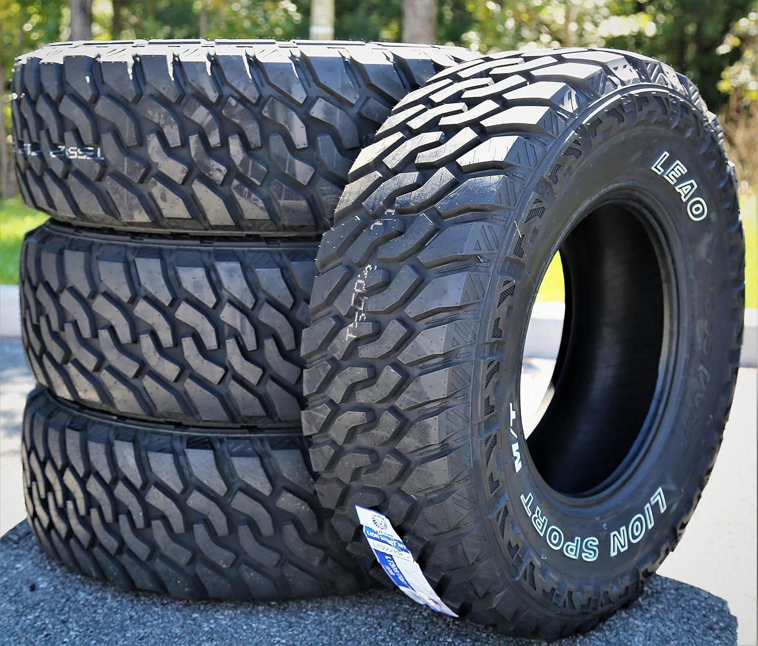 LT305/70R17 Mud Off-Road Light Truck Radial Tire U7583