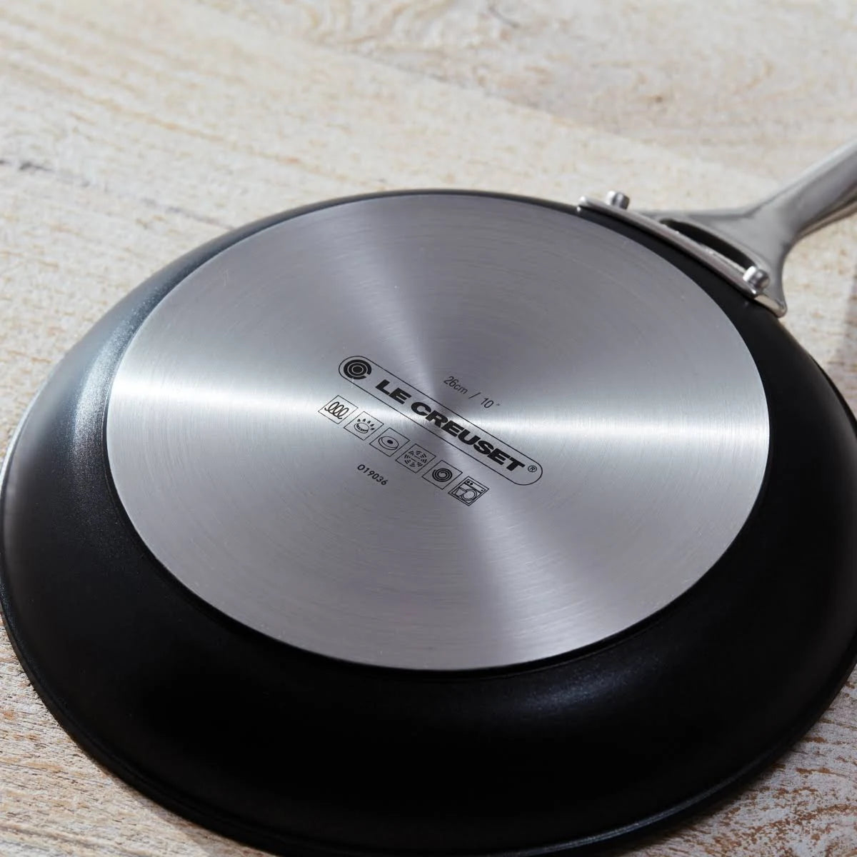 4 Qt. Toughened Nonstick Saucepan with Glass Lid D5338