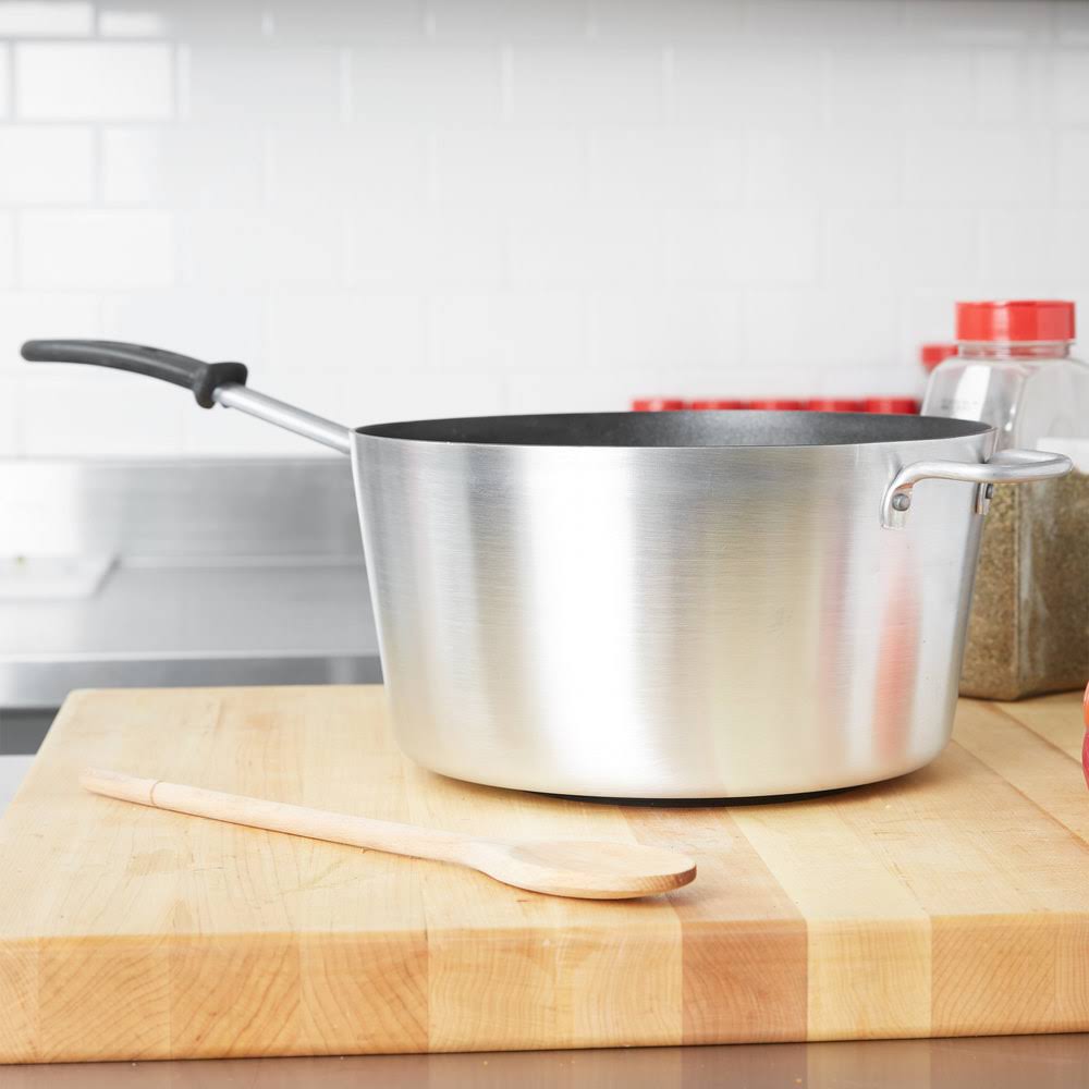 8.5 Quart Tapered Sauce Pan E213
